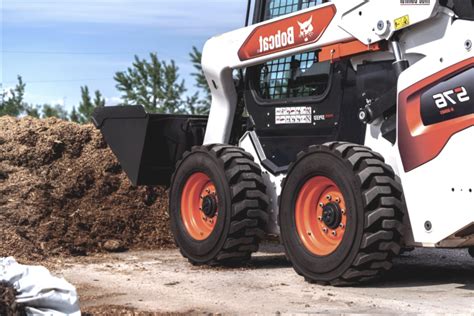 tracked skid steer vs wheeled|skid steer tracks vs tires.